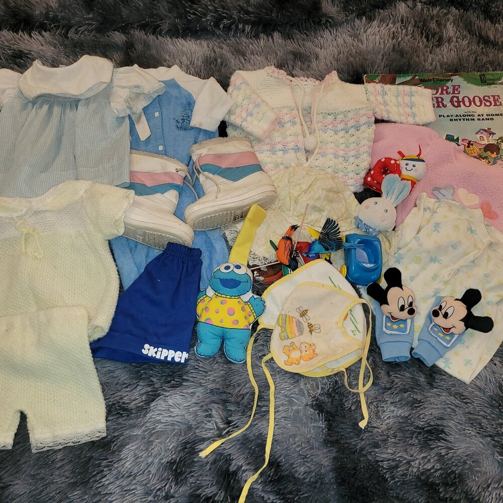 Vintage 19 pcs Baby Clothes & Toy Bundle * Boys & Girls Clothes & Toys * 40s-80s